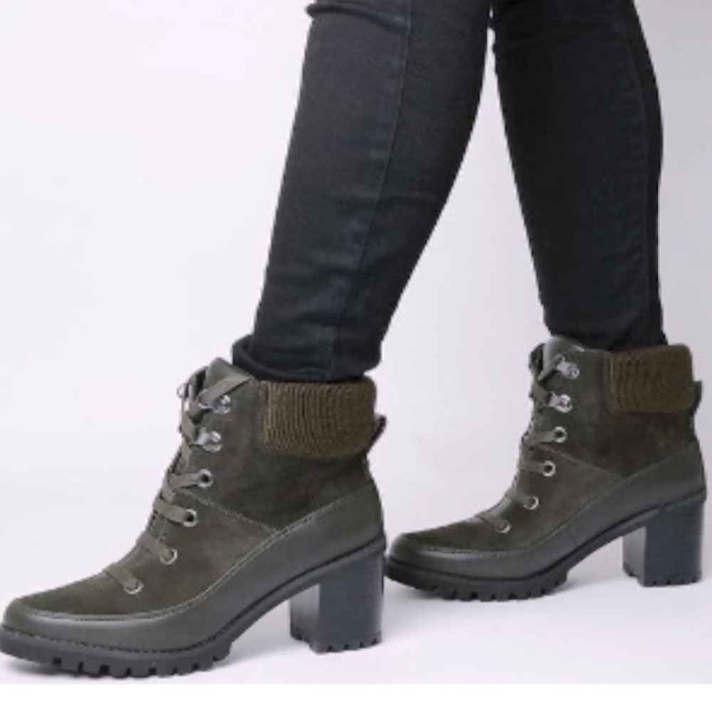 UGG REDWOOD OLIVE LACE UP ANKLE BOOTS